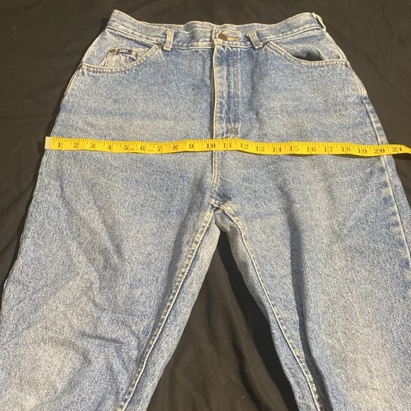 Vintage 90s Tapered Lee Jeans - Picture 9 of 12